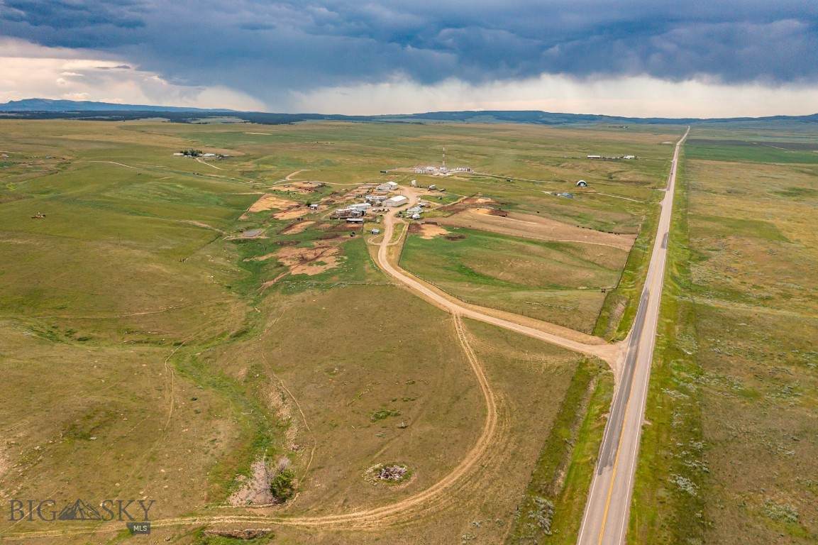 102310 Hwy 87E - Photo 1