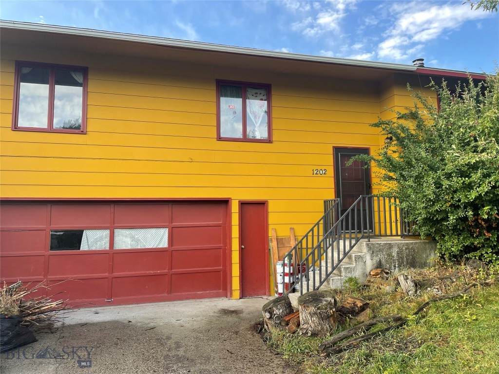 1202 Pinecrest Street - Photo 1