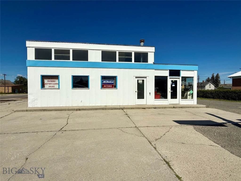720 Main Street - Photo 1