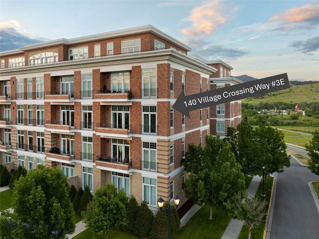 140 Village Crossing - Photo 1