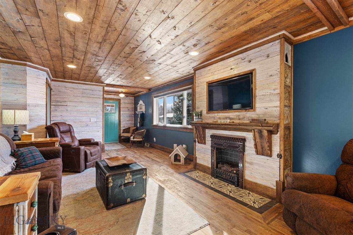 230 4th Street - Photo 1