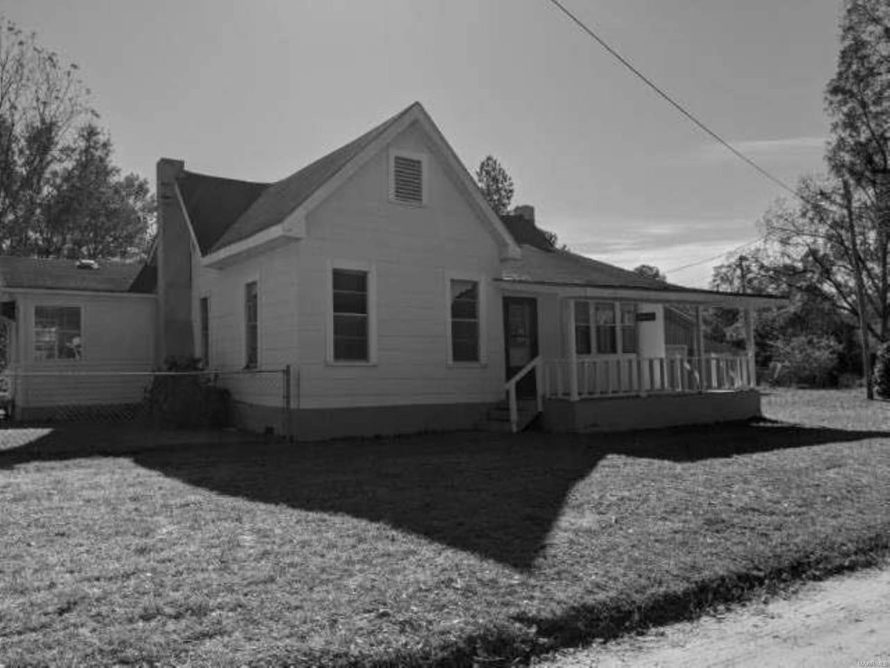 2645 Lowman Loop - Photo 1