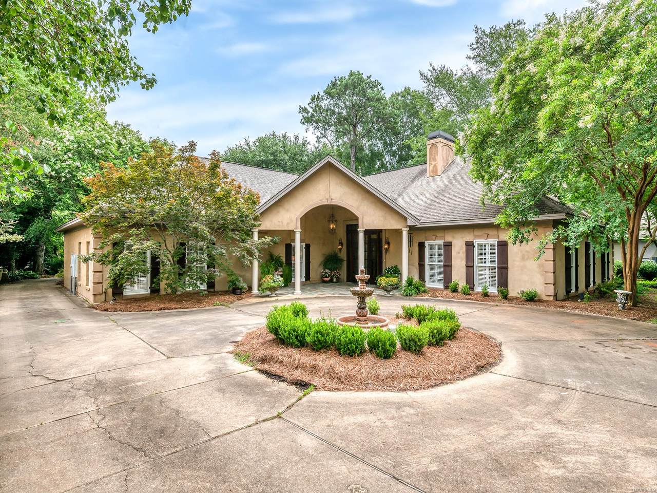 2021 Myrtlewood Drive - Photo 1