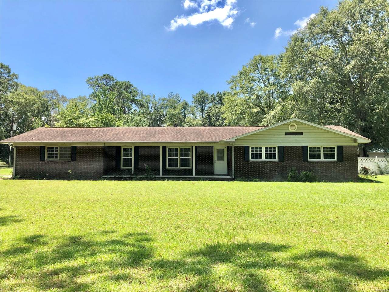 128 Creekwood Court - Photo 1