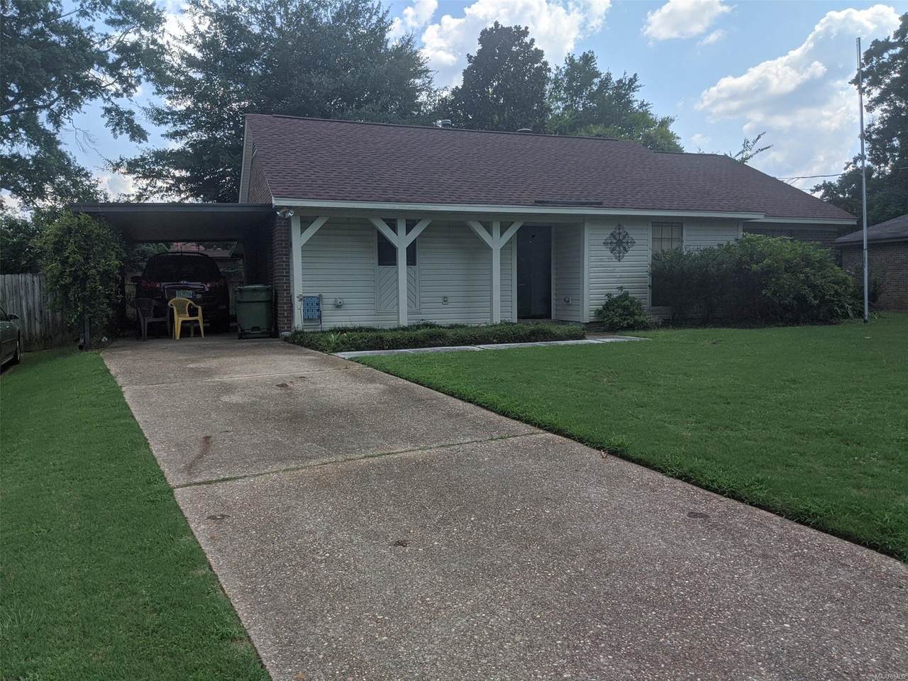 532 Ridgewood Lane - Photo 1