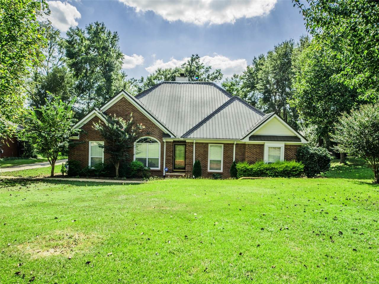 300 Stonegate Drive - Photo 1