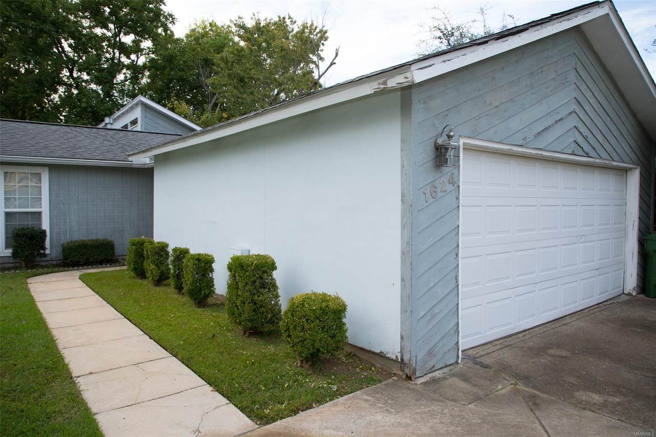 1624 Chateau Circle - Photo 1