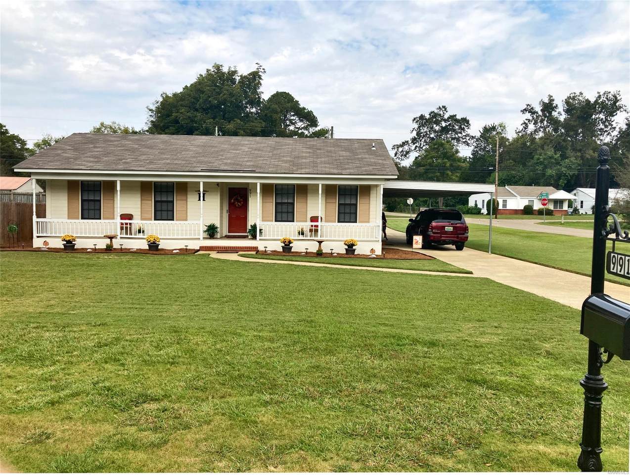 991 Cooper Avenue - Photo 1