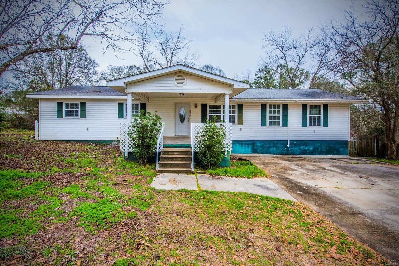 225 Calloway Street - Photo 1