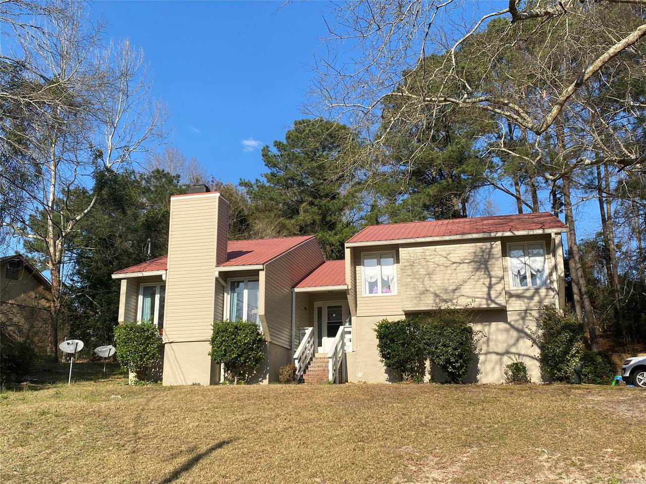 105 Comanche Court - Photo 1