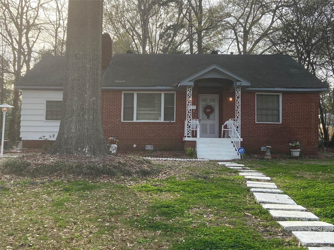 3322 Gilmer Avenue - Photo 1