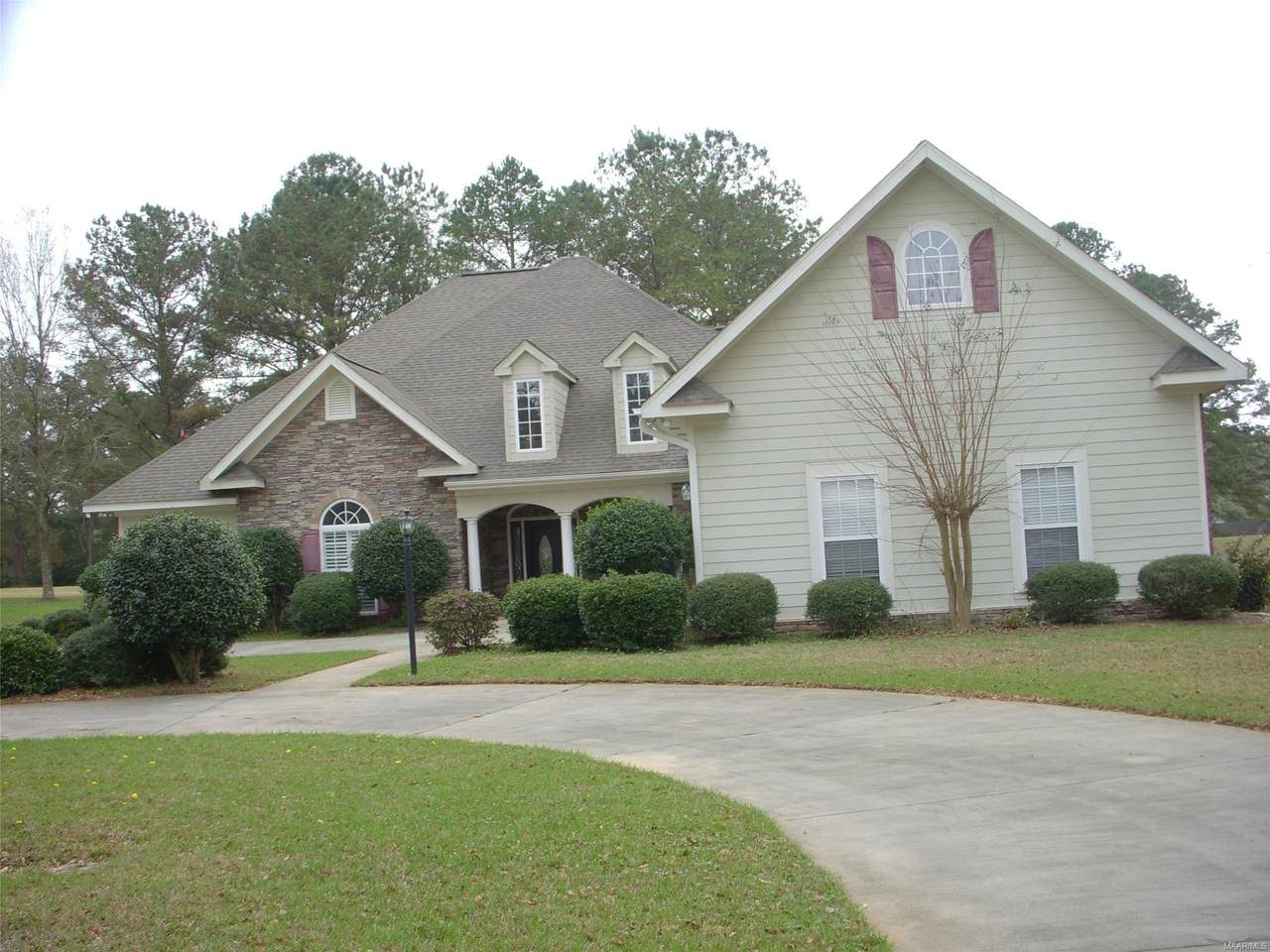 512 Tartan Way - Photo 1