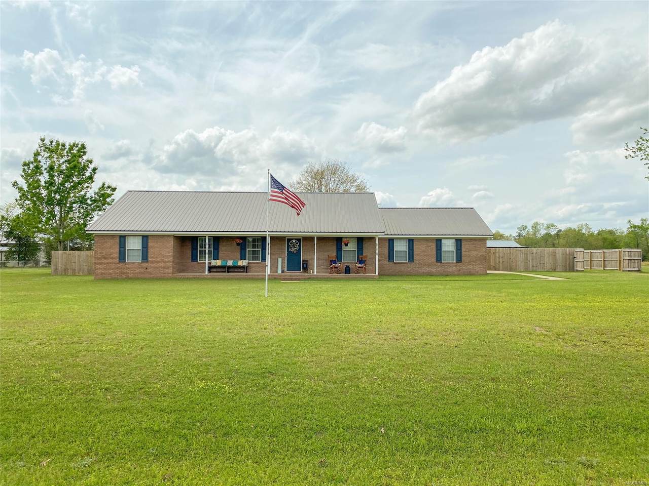 682 Windmill Road - Photo 1