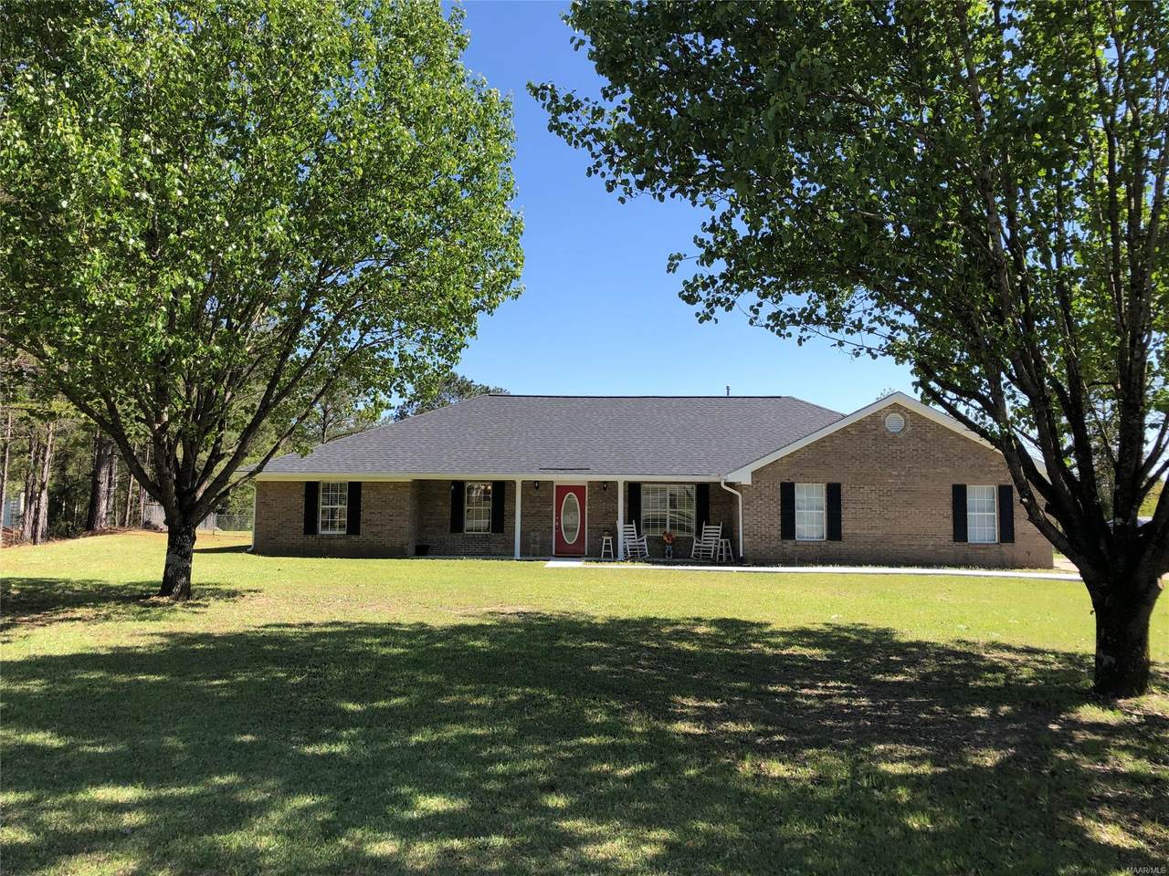 260 Lee Lane - Photo 1