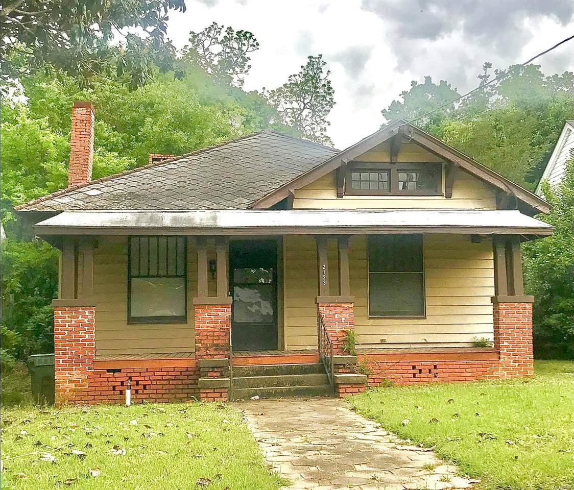 2123 St Charles Avenue - Photo 1