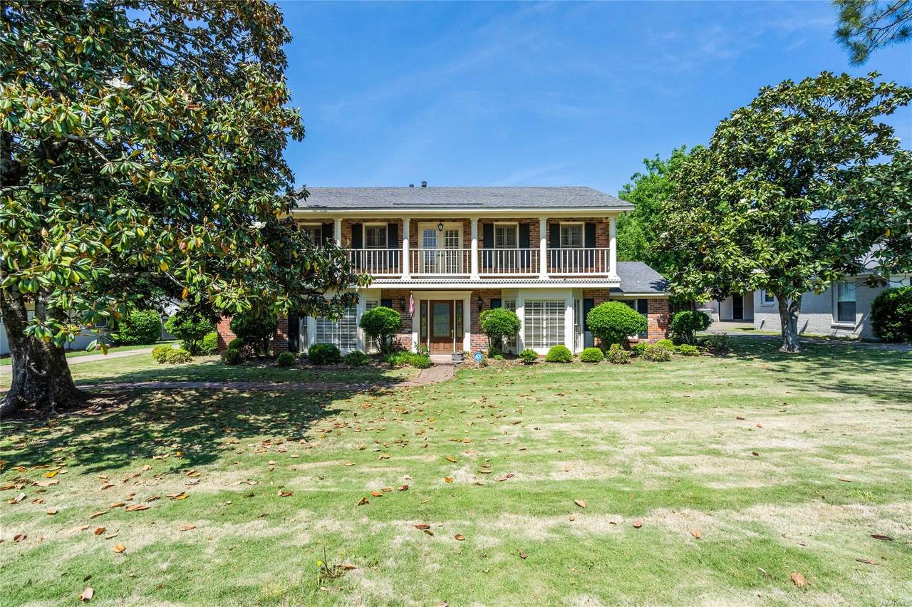 3134 Highfield Drive - Photo 1