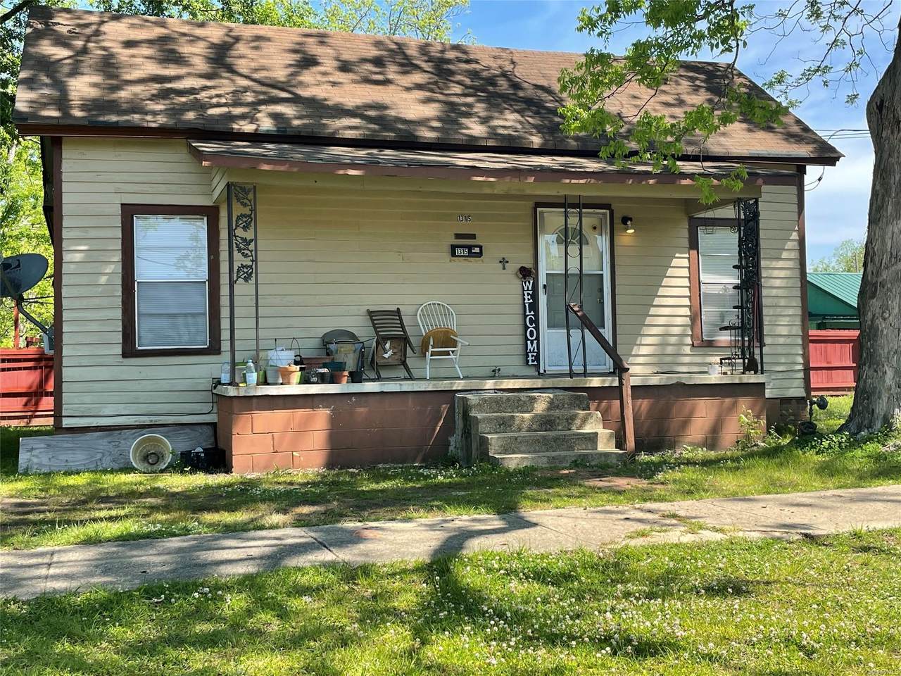 1315 Philpot Avenue - Photo 1