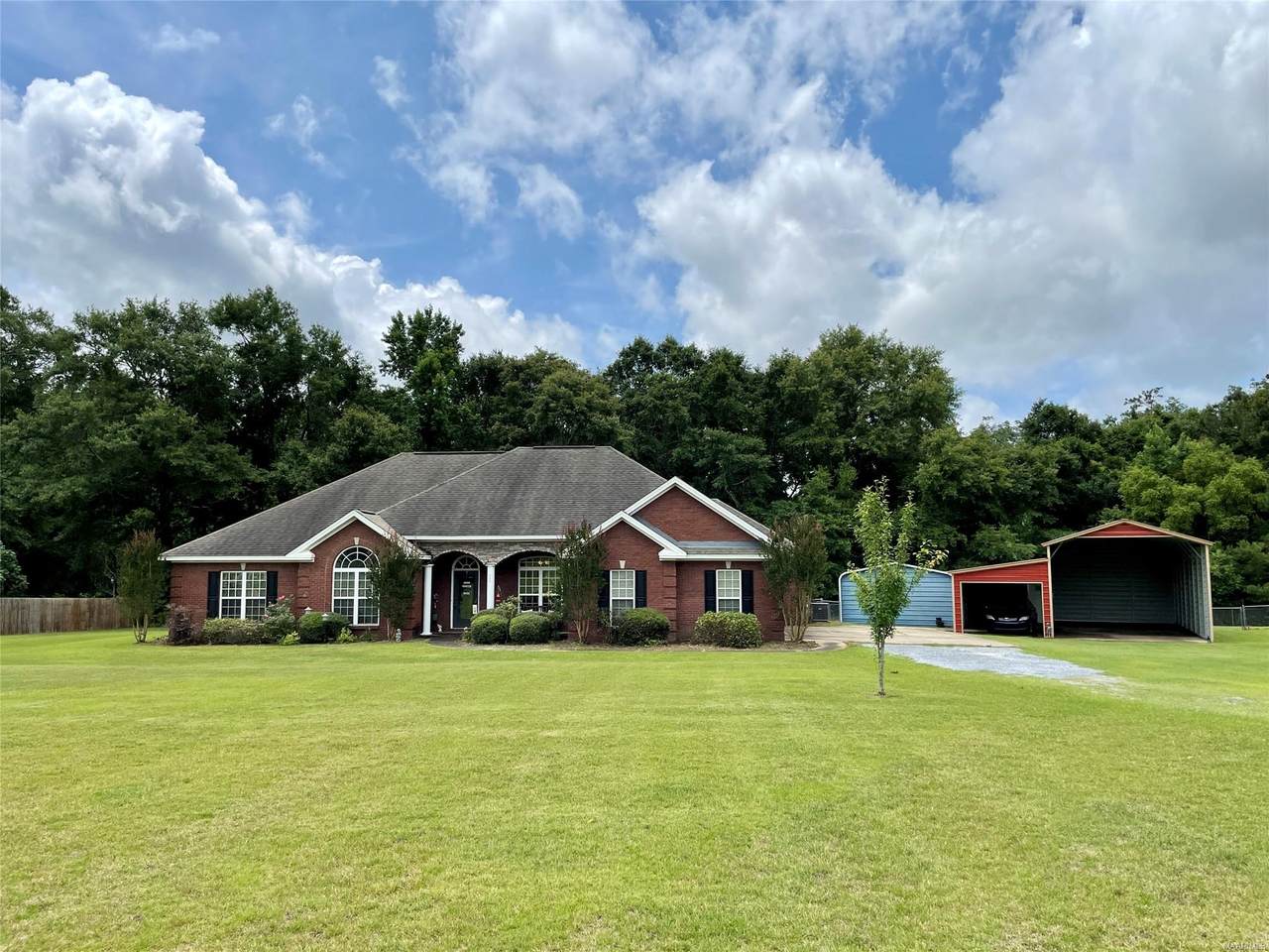 202 Meadow Lane - Photo 1