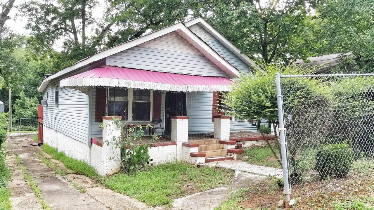 1054 Henley Street - Photo 1
