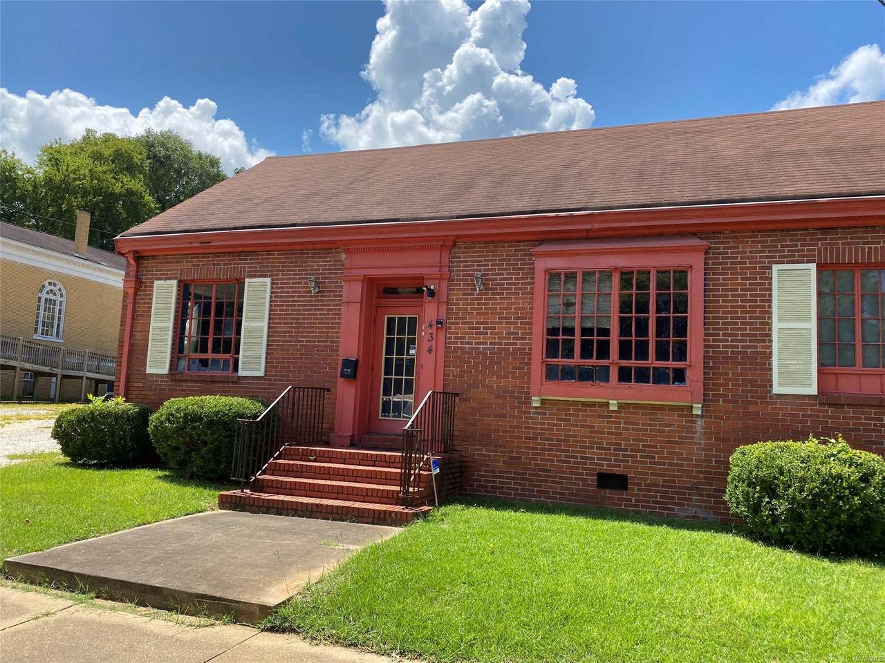 434 Sayre Street - Photo 1