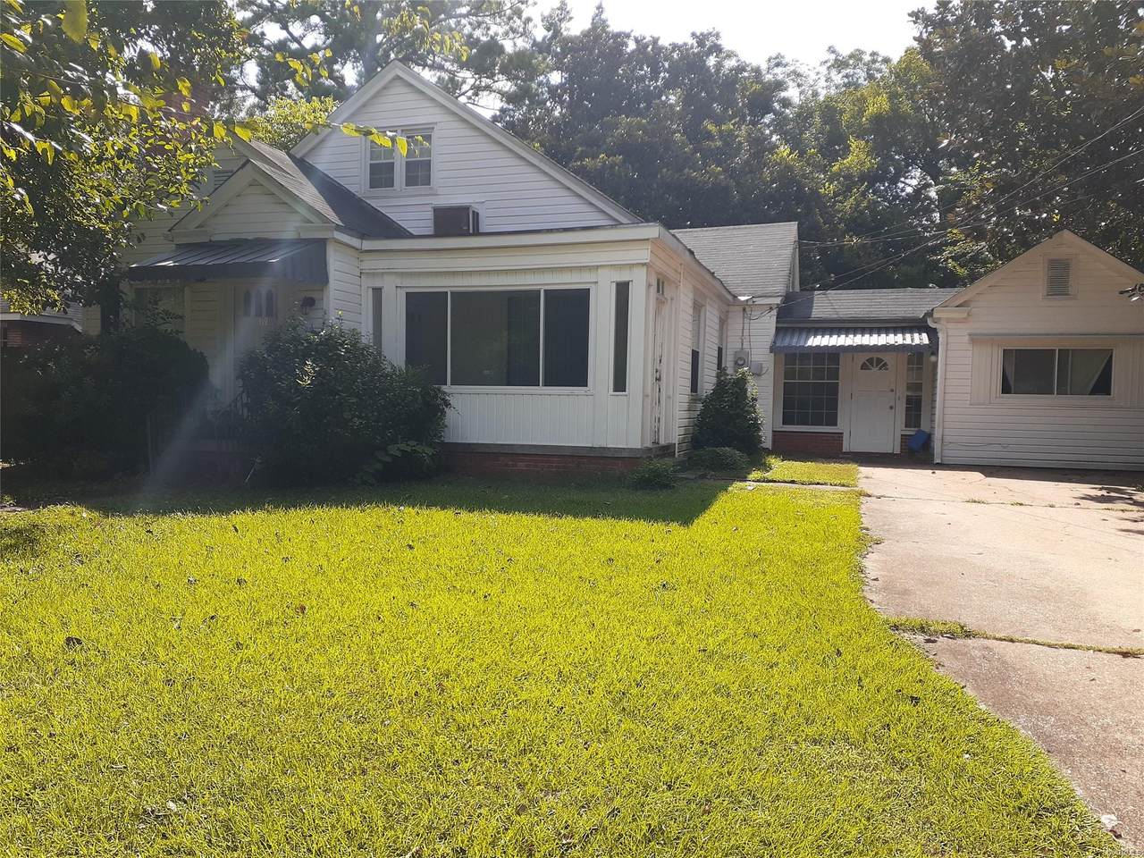 319 Panama Street - Photo 1