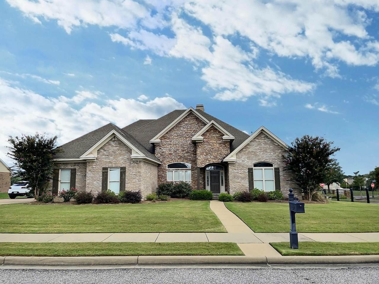 5300 Sienna Circle - Photo 1