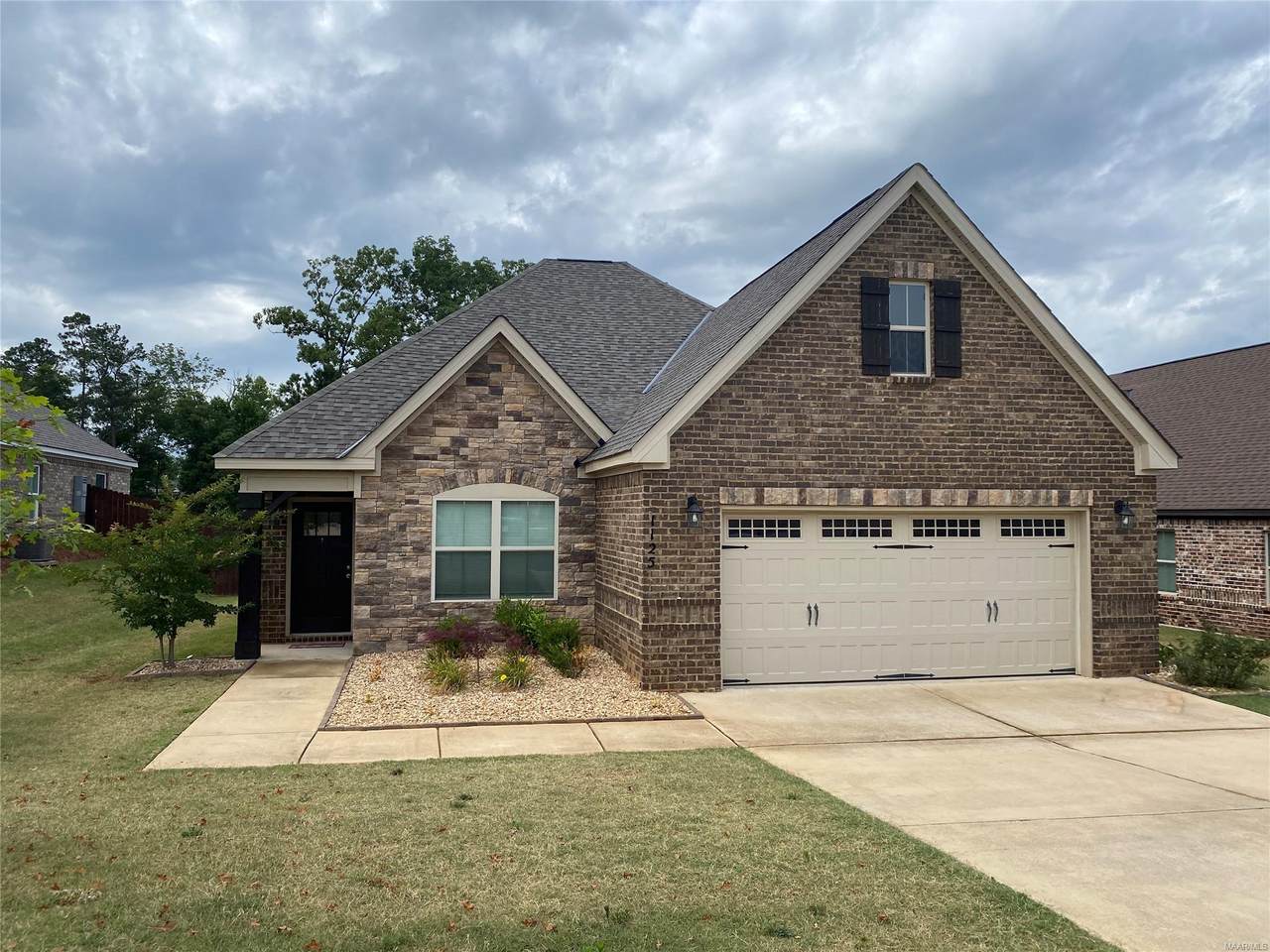 1125 Benjamin Way - Photo 1