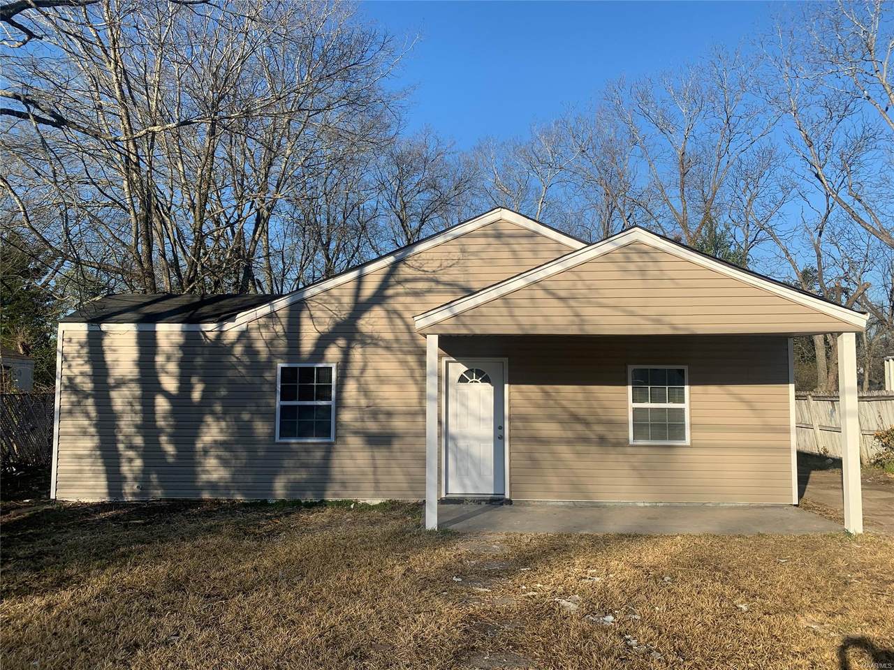372 Delano Avenue - Photo 1