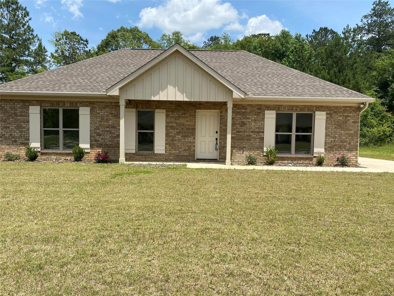 70 Ashley Drive - Photo 1