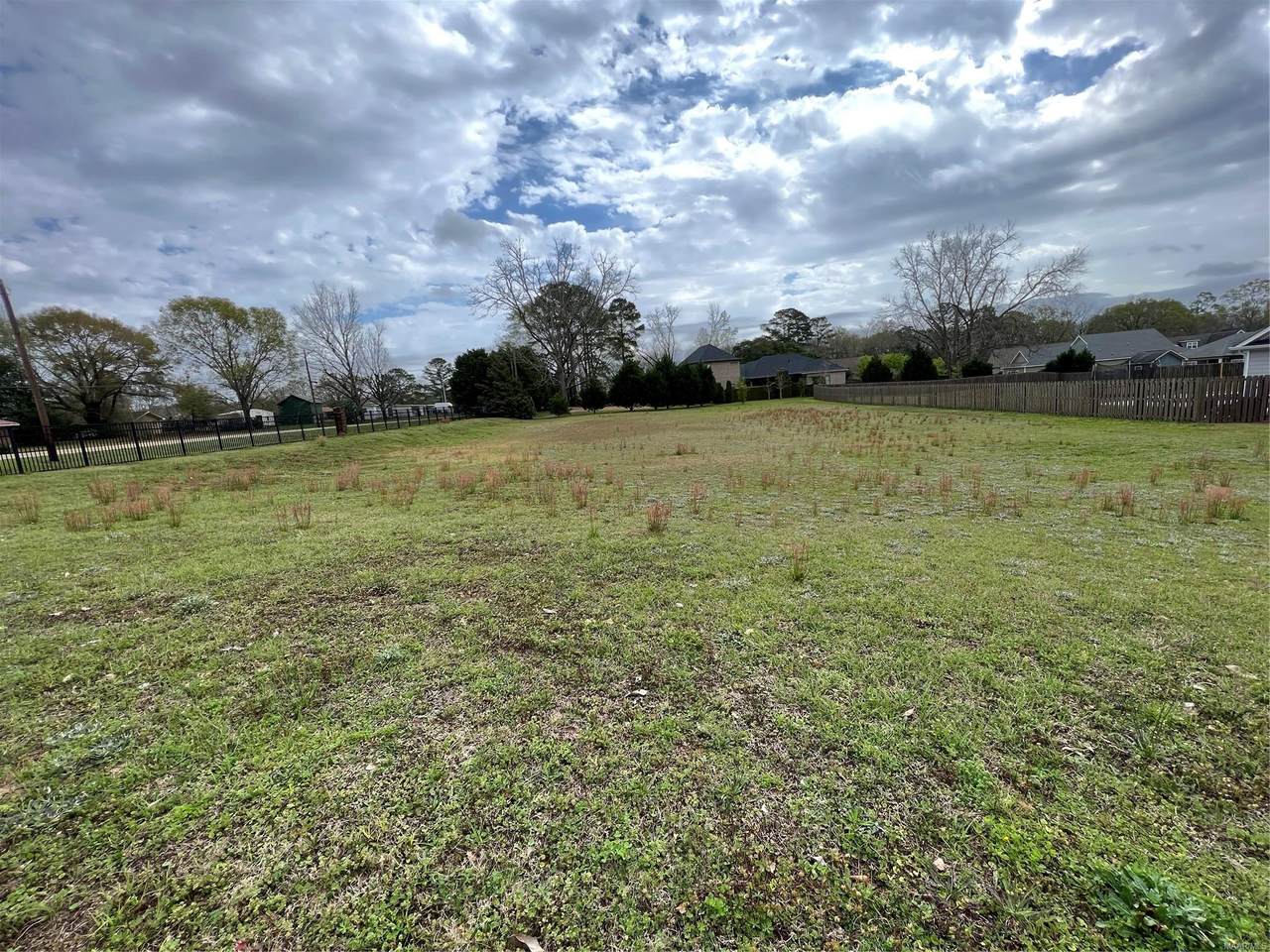 101 Rabbit Road - Photo 1