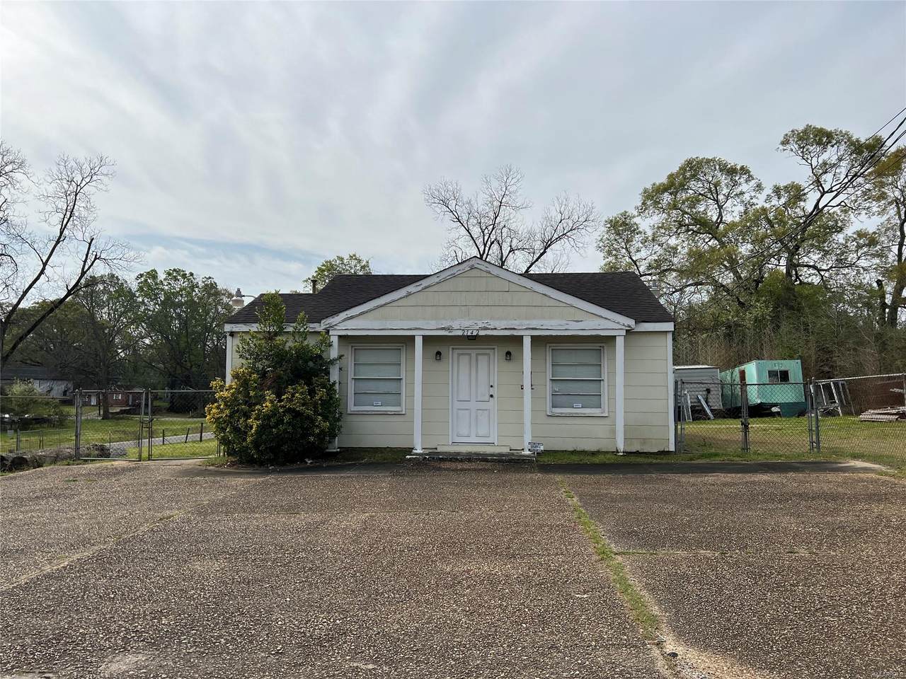 2142 Spruce Street - Photo 1