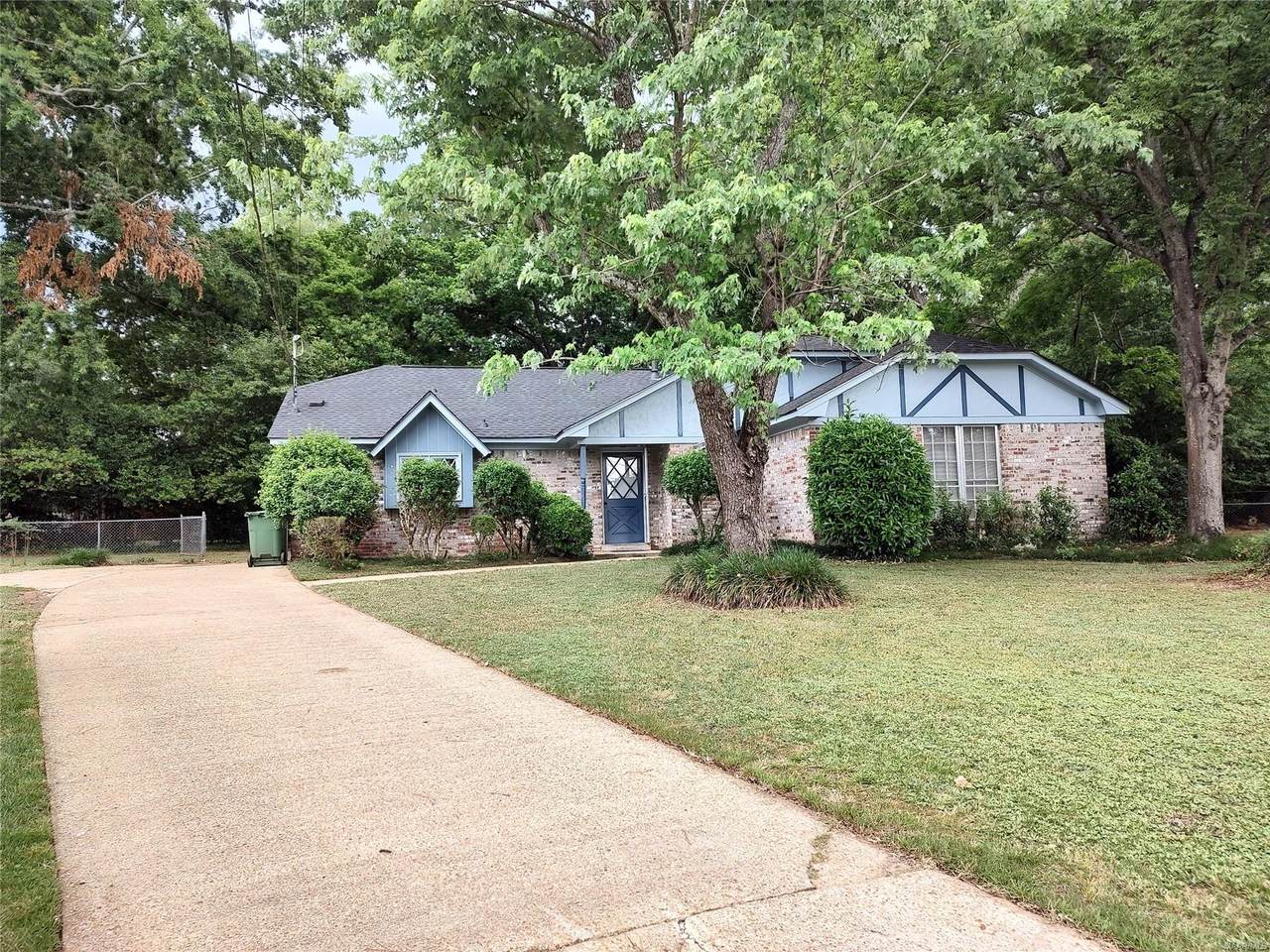 544 Dunbarton Court - Photo 1