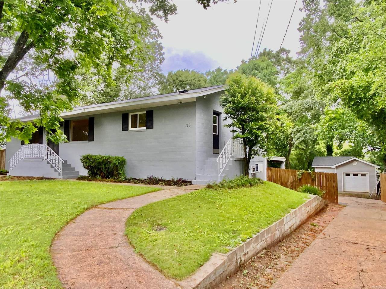 116 Crescent Drive - Photo 1