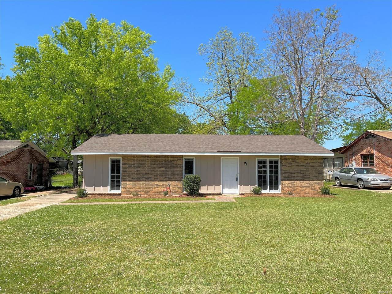 641 Groveland Drive - Photo 1