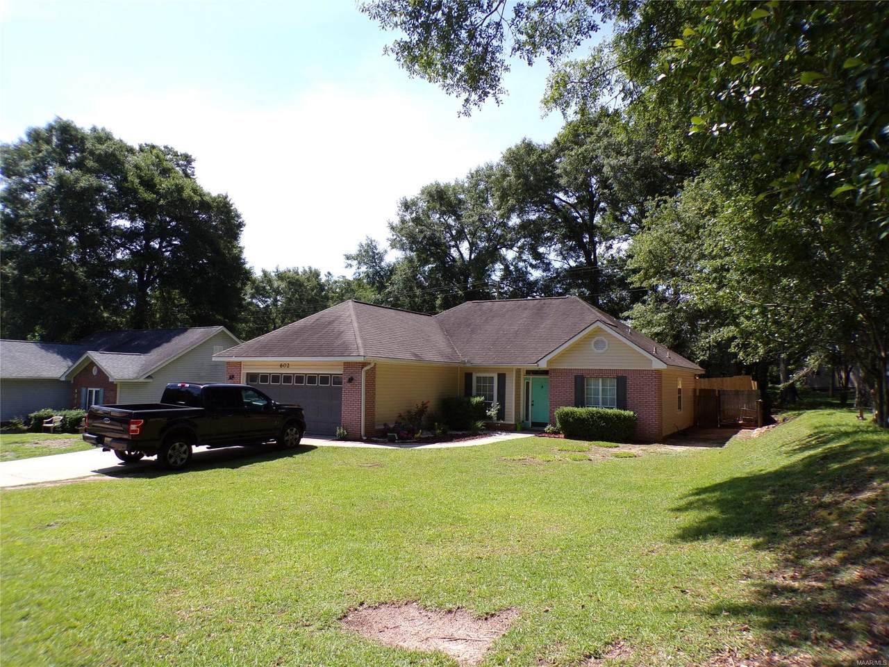 602 Antler Drive - Photo 1