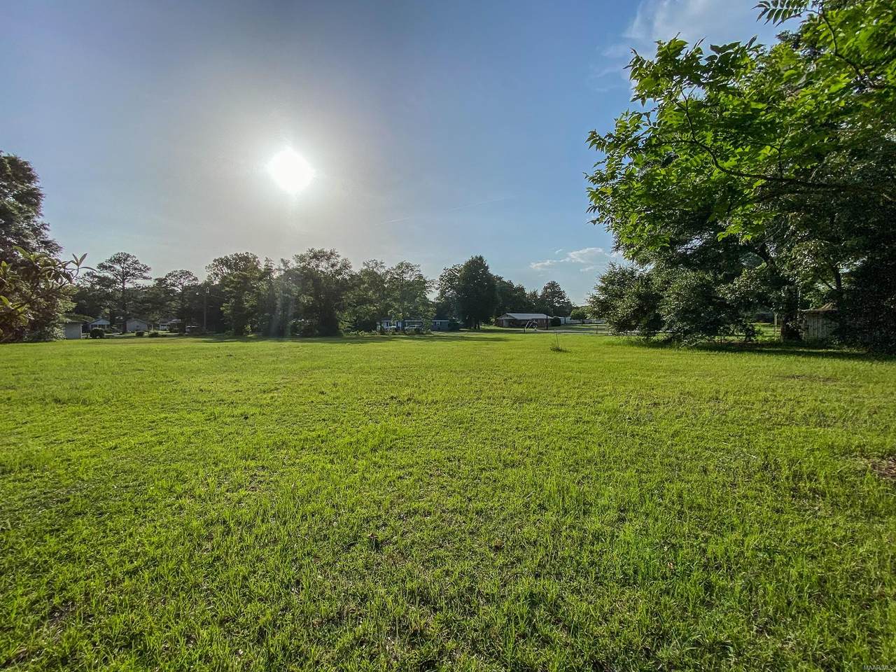 00 Deere Street - Photo 1