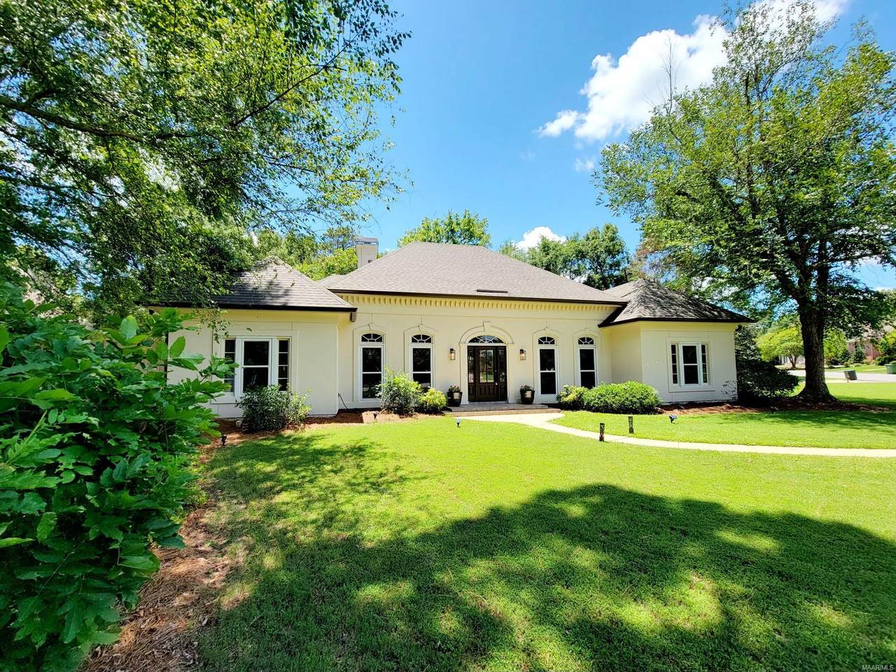 7918 Lakeridge Drive - Photo 1