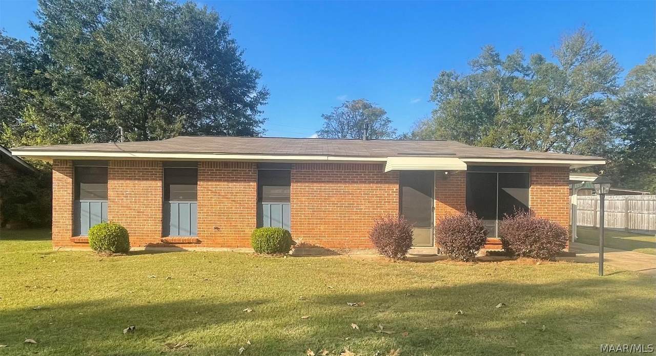 411 Bedford Terrace - Photo 1