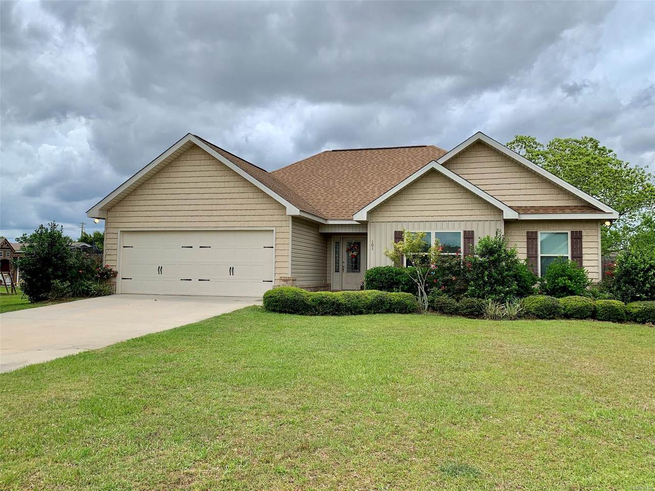 101 Fairlane Court - Photo 1
