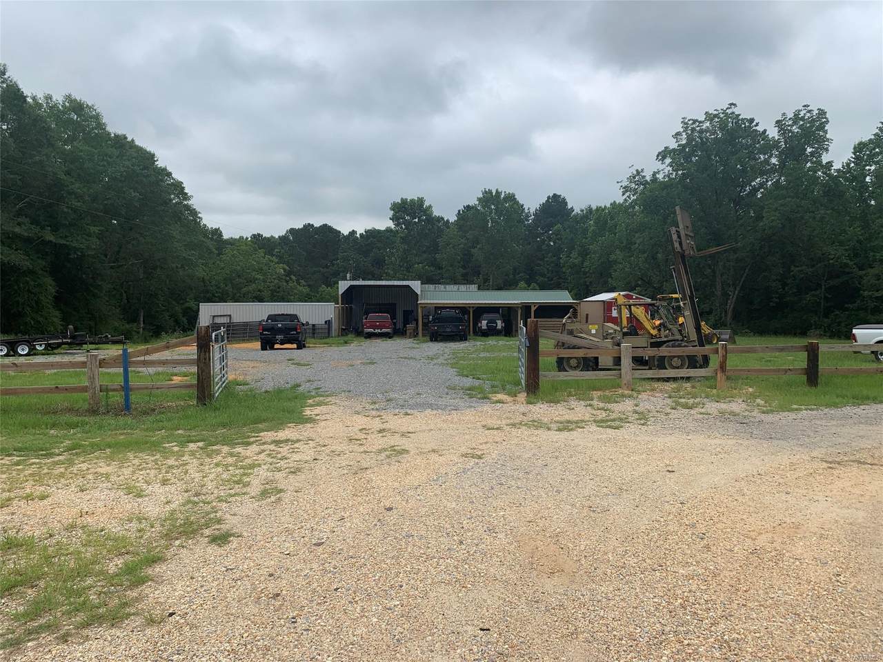 7064 Highway 80 - Photo 1