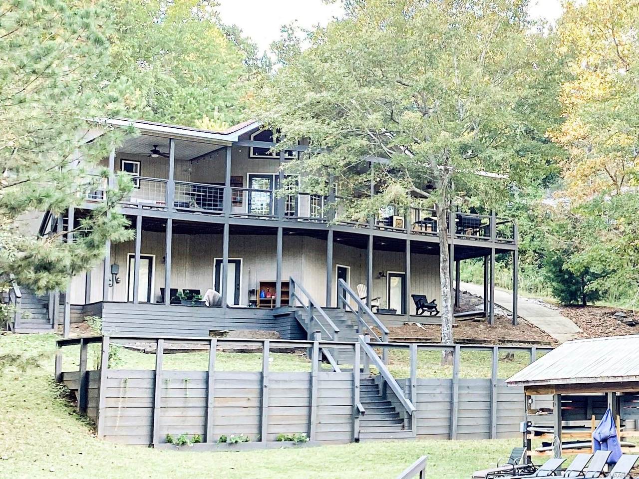 201 Pine Tree Circle - Photo 1