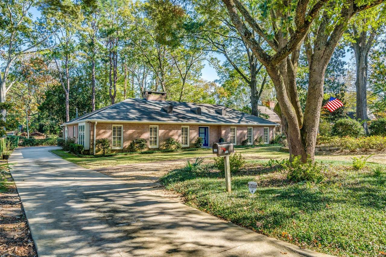 2300 Fernway Drive - Photo 1