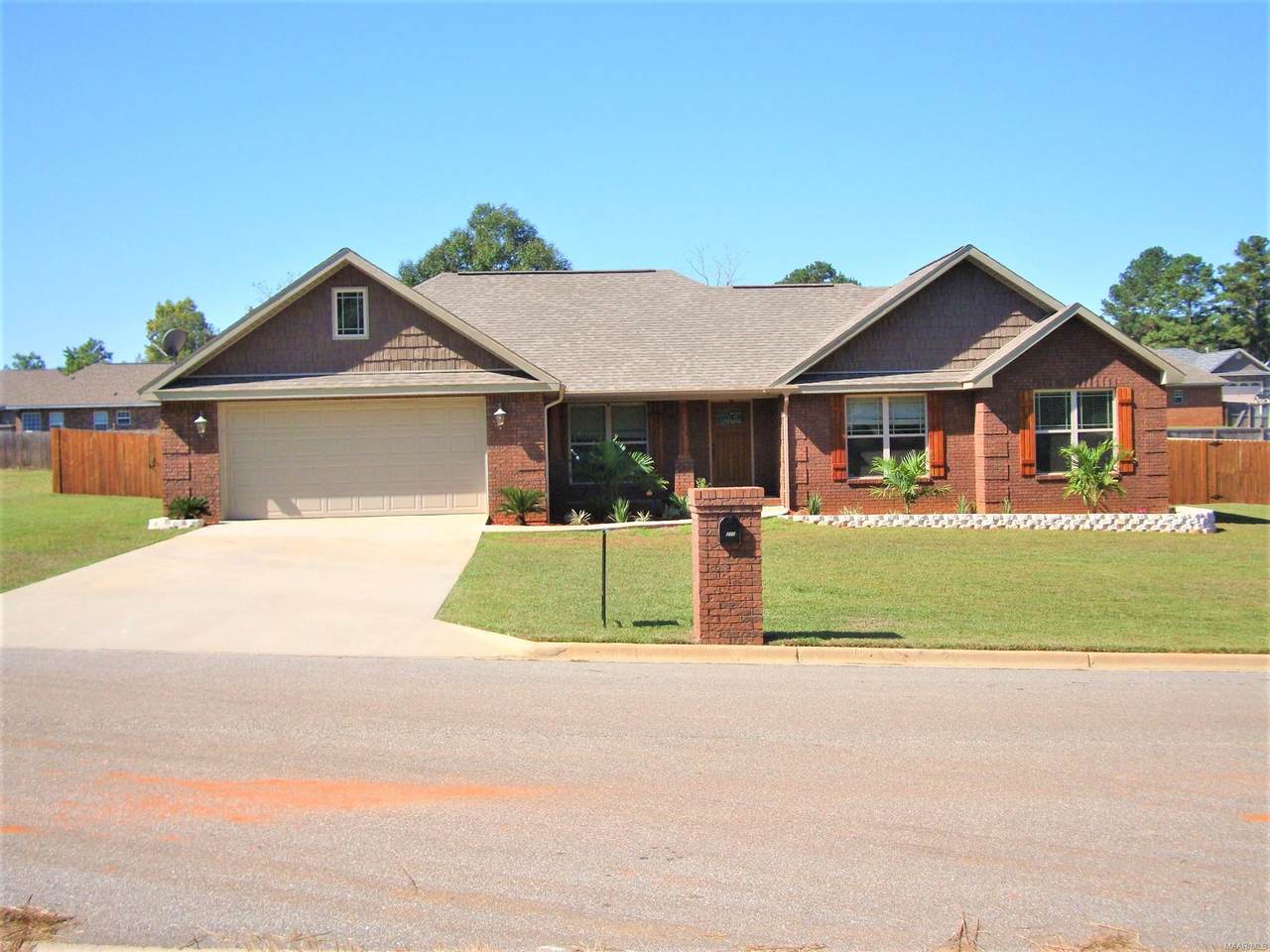 211 Clearview Drive - Photo 1
