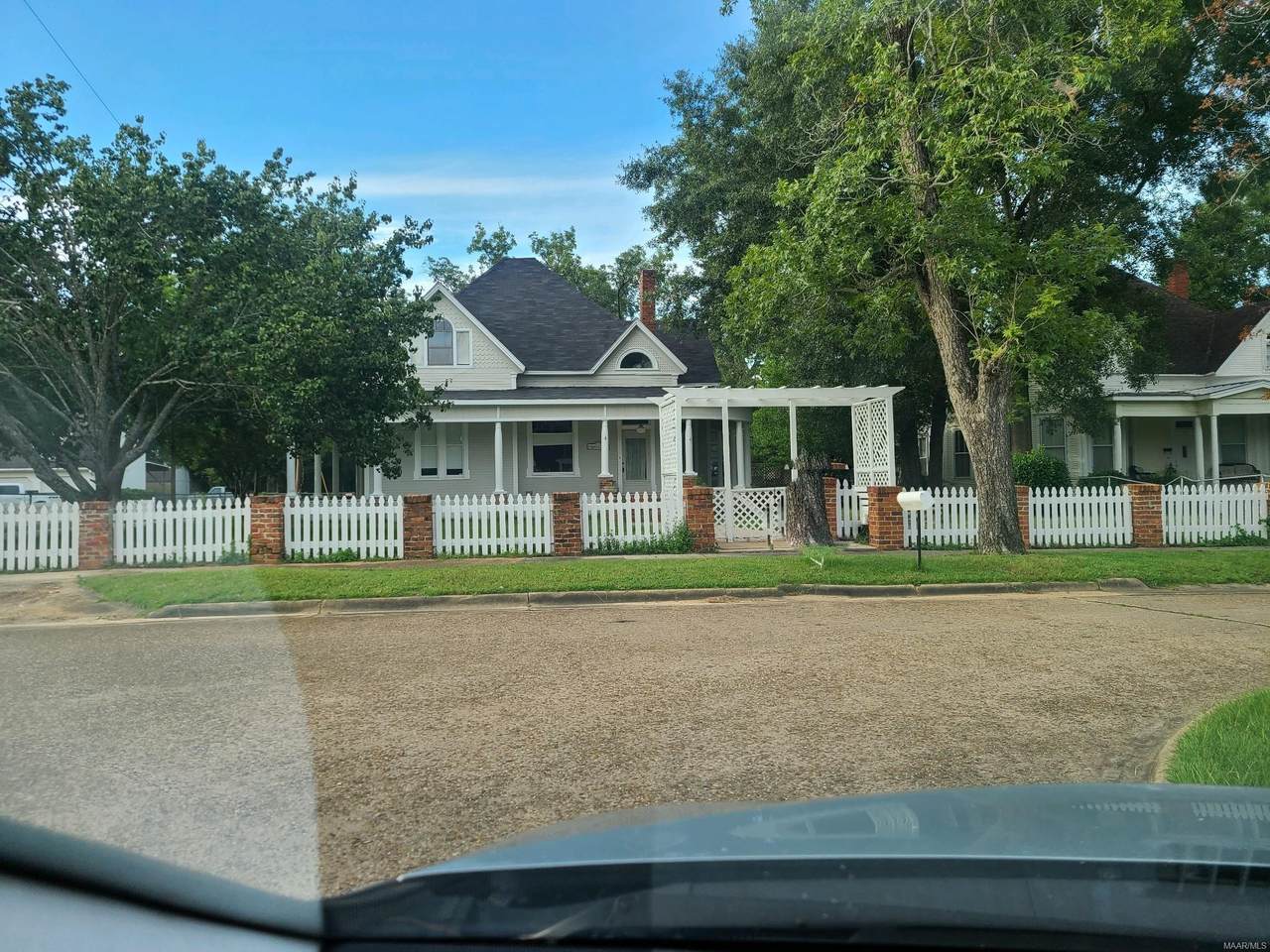 301 Daleville Avenue - Photo 1