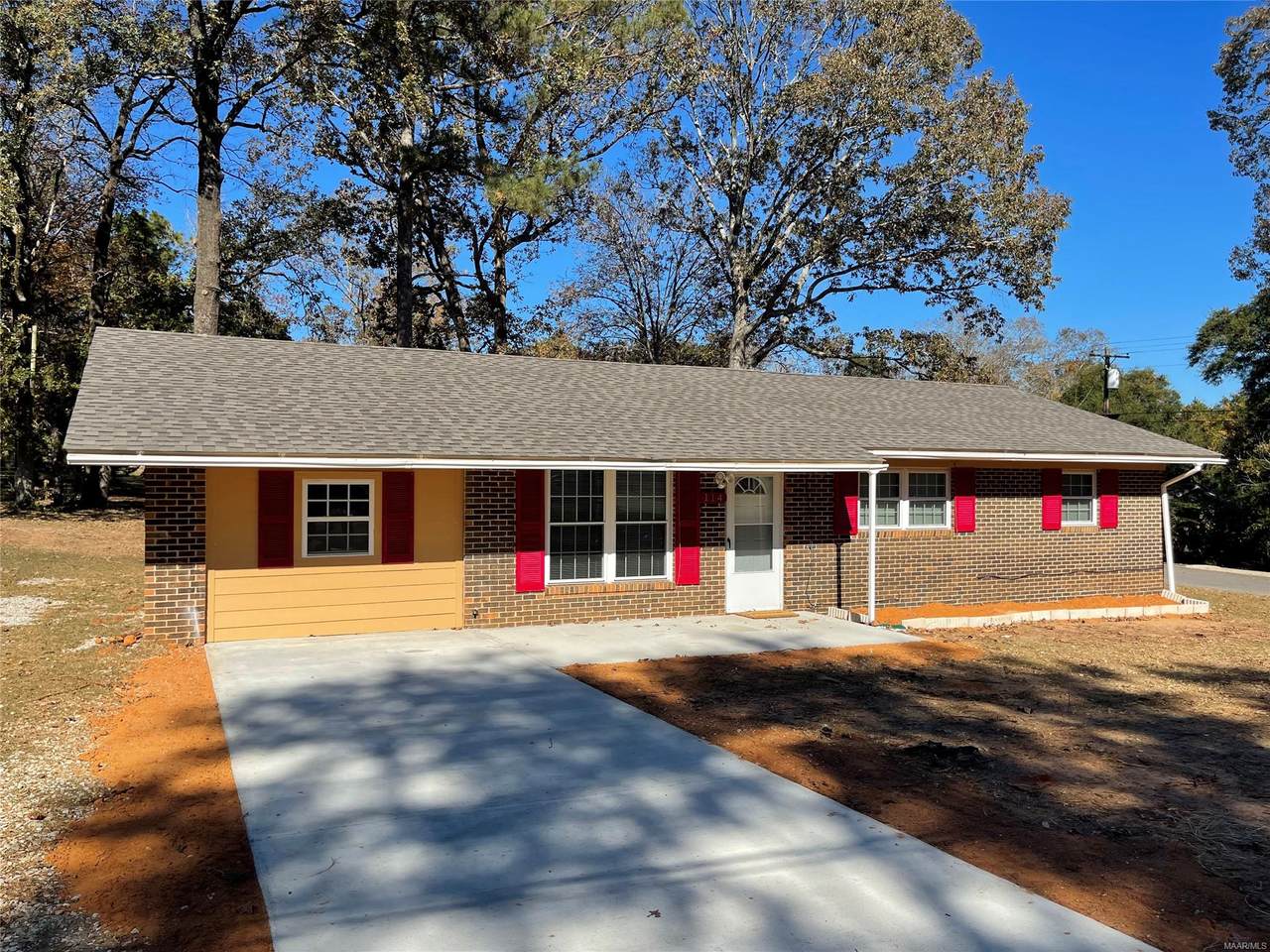 114 Shirley Drive - Photo 1