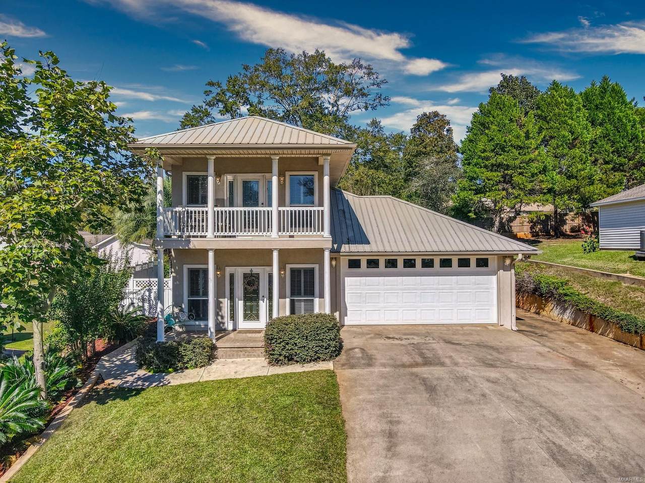 202 Pawnee Drive - Photo 1
