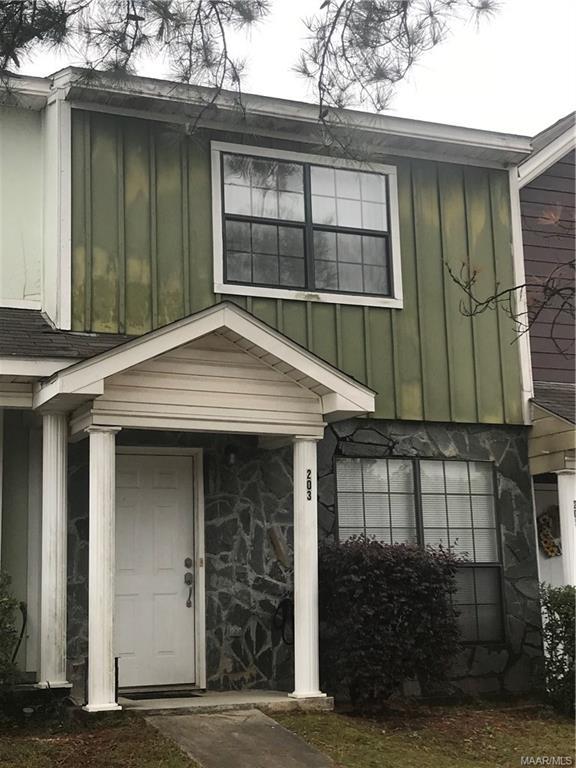203 Lakeview Drive - Photo 1