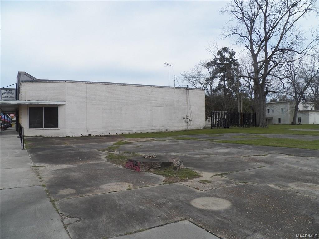 439 Davis Street - Photo 1
