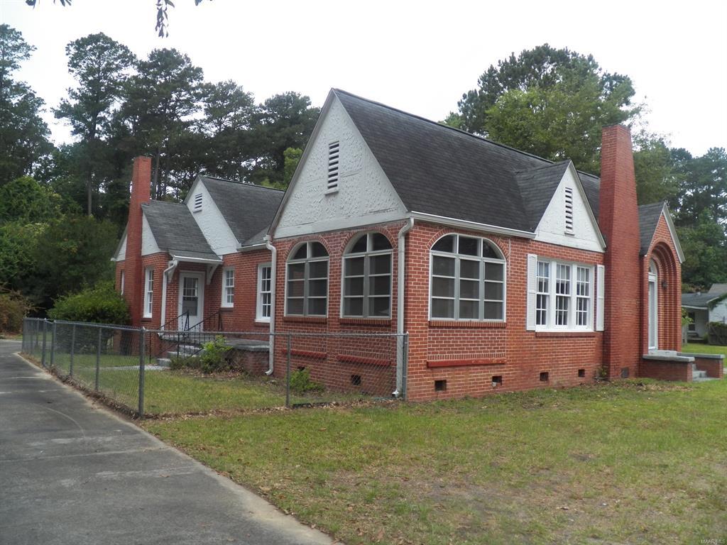 753 Claxton Avenue - Photo 1
