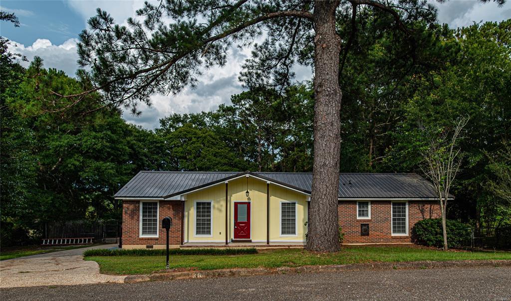 38 Richardson Drive - Photo 1